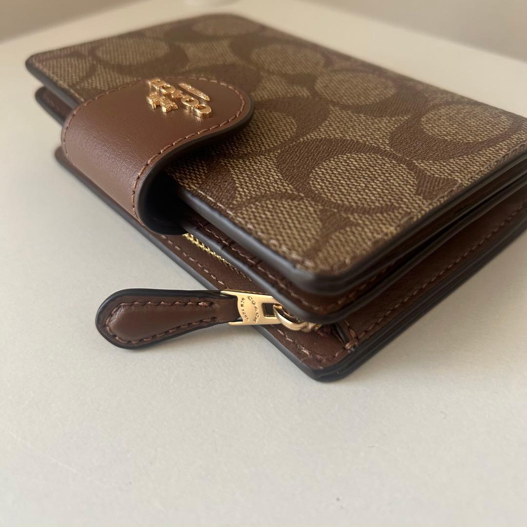 COACH 二つ折り財布 ベージュ