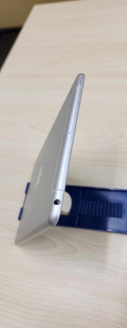 り*う様 Apple au SIMロック解除済 iPad mini5 64GB
