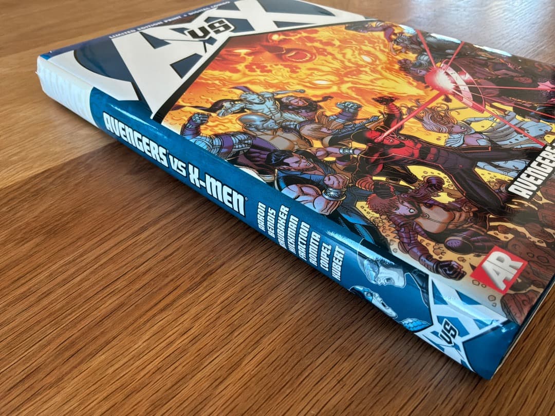 Avengers vs X-men ハードカバー アメコミ
