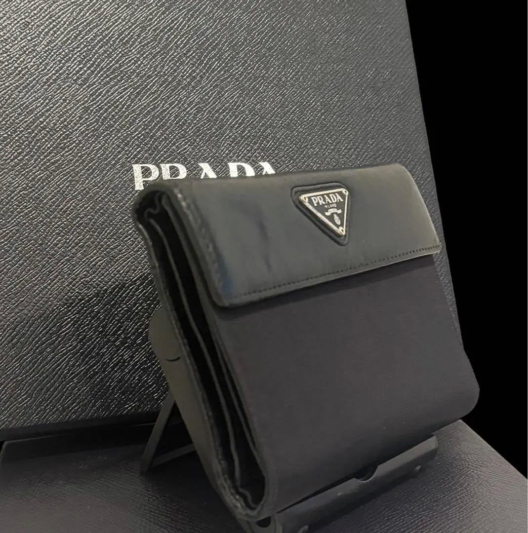 人気‼️PRADA ナイロン レザー 財布 三角ロゴ ブラック シルバー 正規品