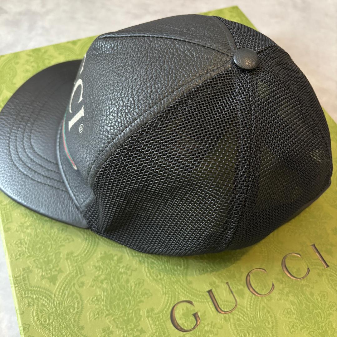 未使用 GUCCI レザー ロゴ キャップ メッシュ シェリーライン