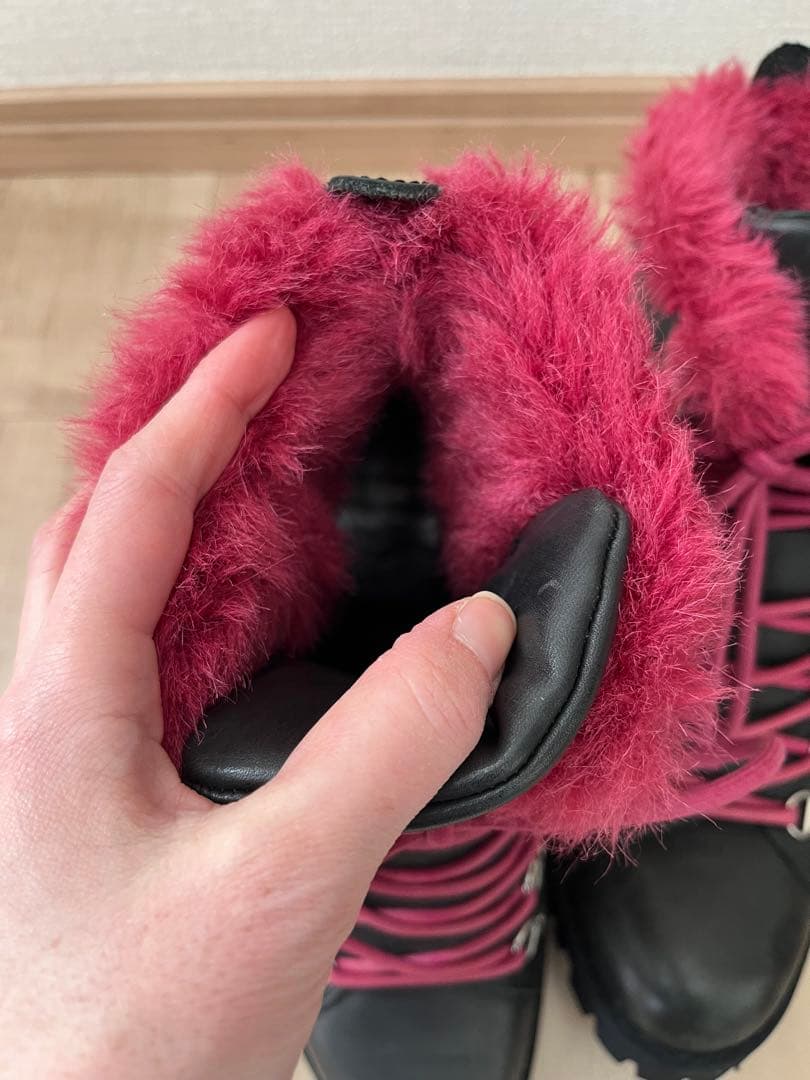 【LIMI feu】ファー付きブーツ ブラック/ピンク