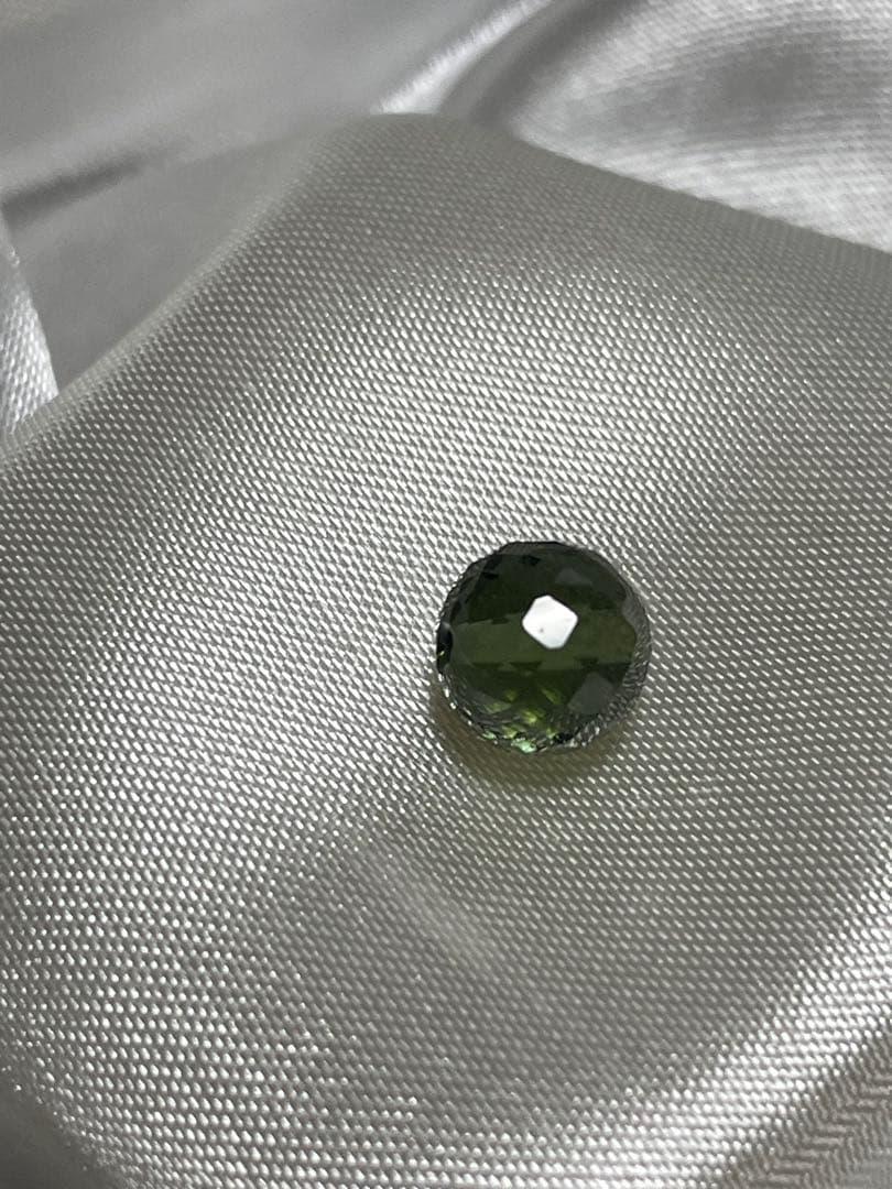 モルダバイト7ミリ1粒 ミラーボールカット粒♢高品質♢隕石♢7月末日にて出品終了