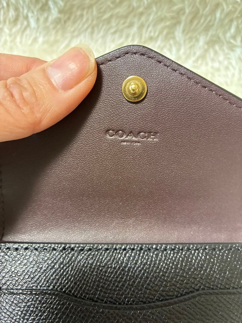 新品未使用 コーチ 三つ折り財布 ブラック Cロゴ レザー ミニ財布 C2328