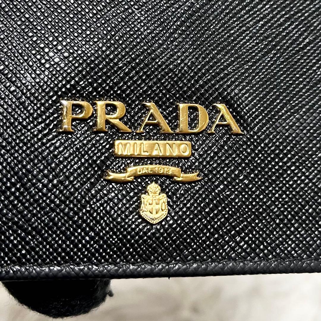 未使用級✨PRADA ミニ財布　ブラック　サフィアーノ　メタル