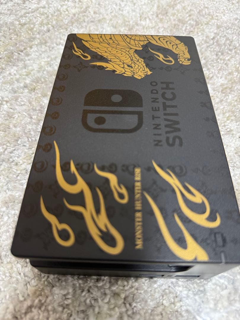 美品！Nintendo Switch モンスターハンターライズ　本体　オマケつき
