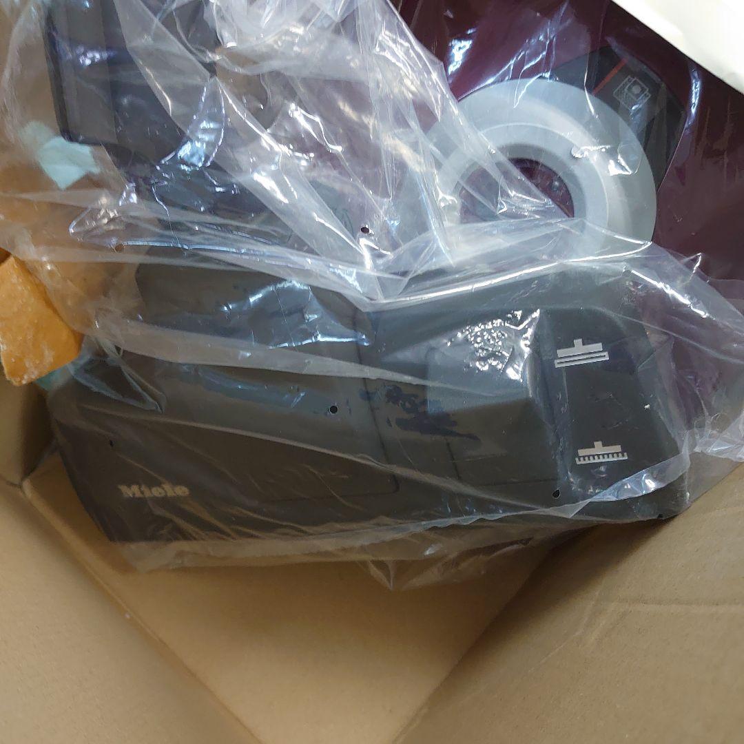 ドイツ製 Miele ミーレ 掃除機 S4582 ペット アレルギー 付属品有