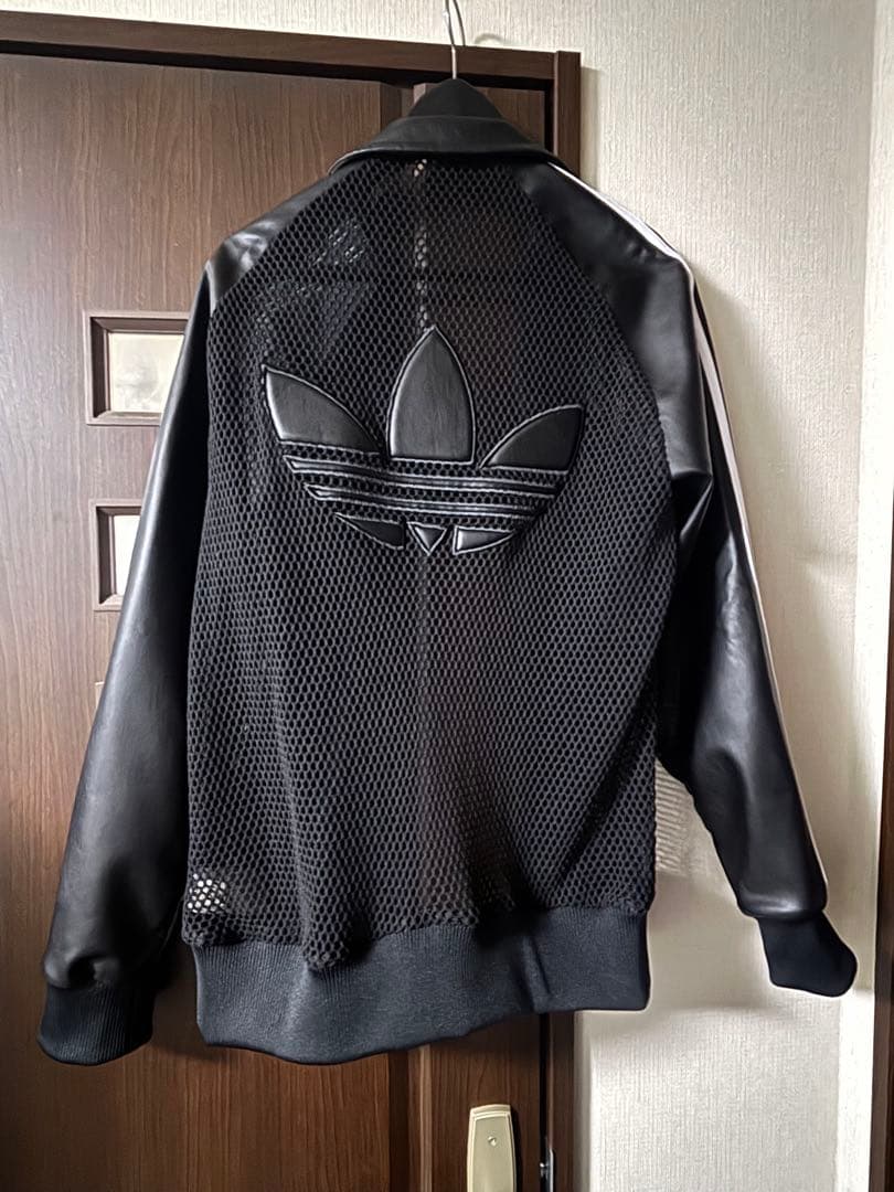 ADIDAS × ジェレミー・スコット フェイクレザー メッシュ トラックトップ