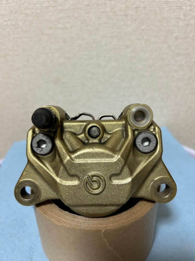 ブレンボ　カニキャリパー