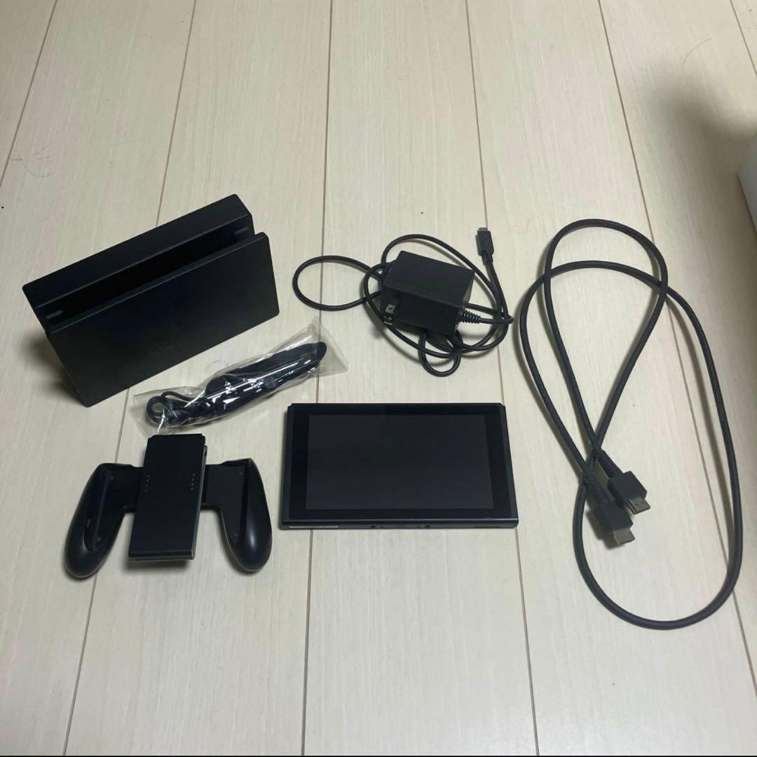 Nintendo Switch 本体＋付属品 Joy-Conなし