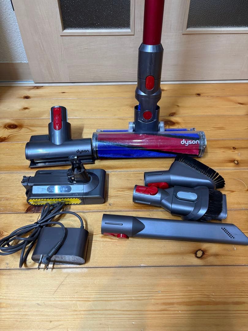 ダイソン Dyson V10（SV12） 動作確認済み　付属あり